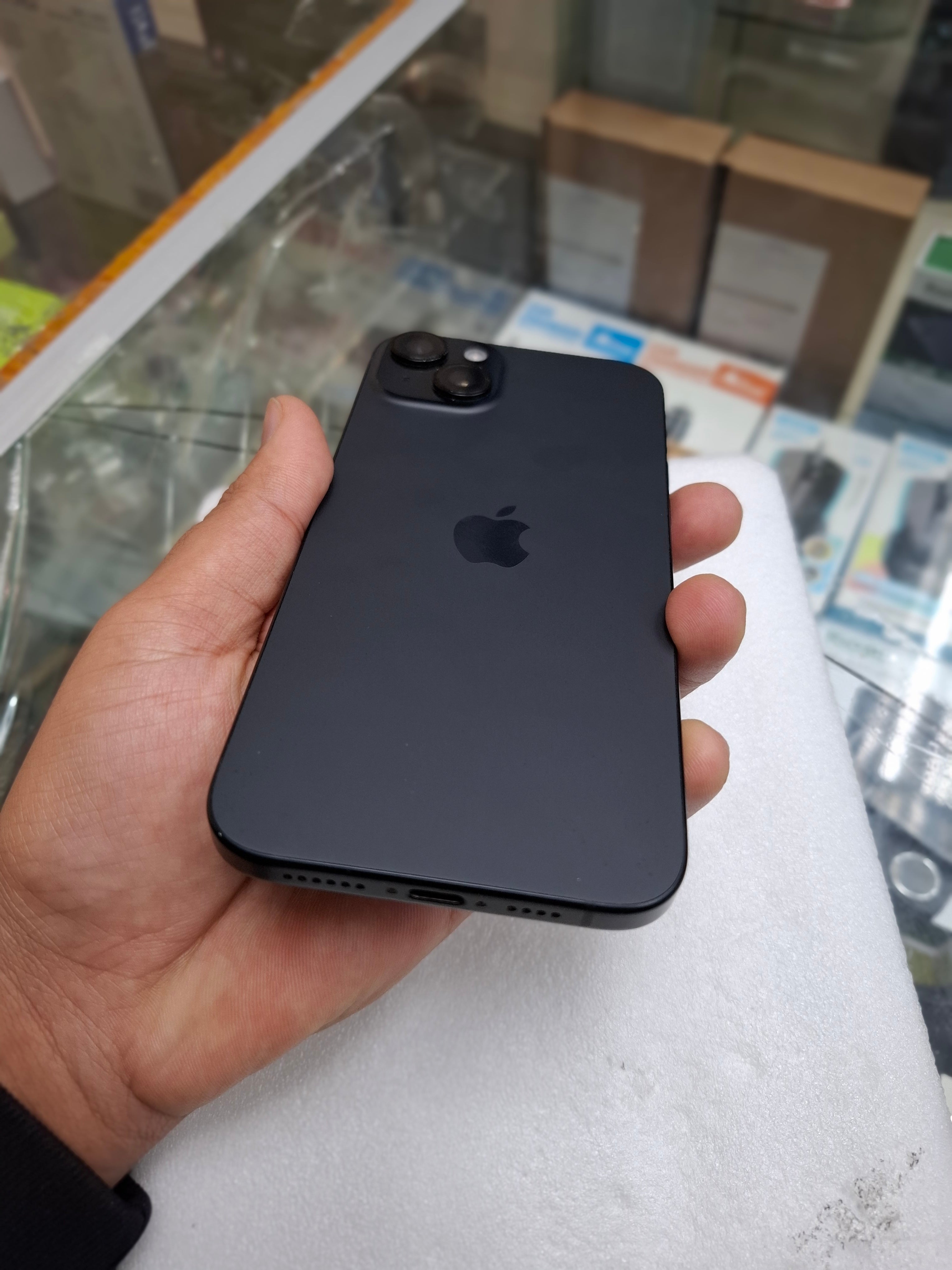 I phone 15 Plus Pre-Owned 256gb storage