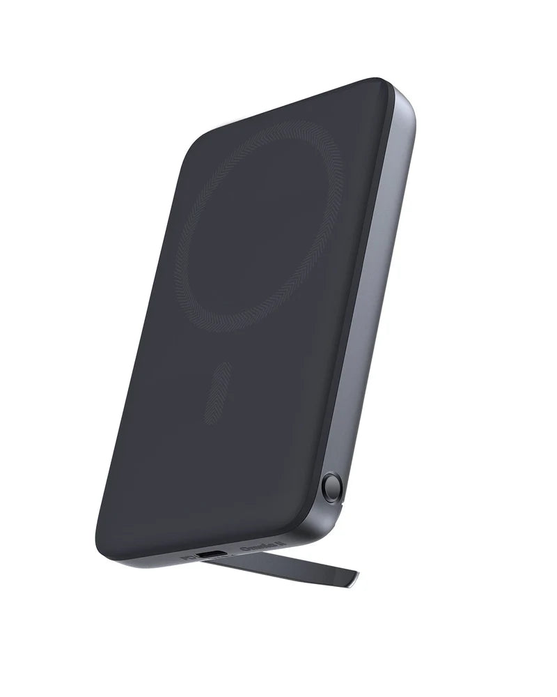 Aukey PB-MS05 MagFusion 6700mAh Qi2 Magnetic Wireless Charging Power Bank